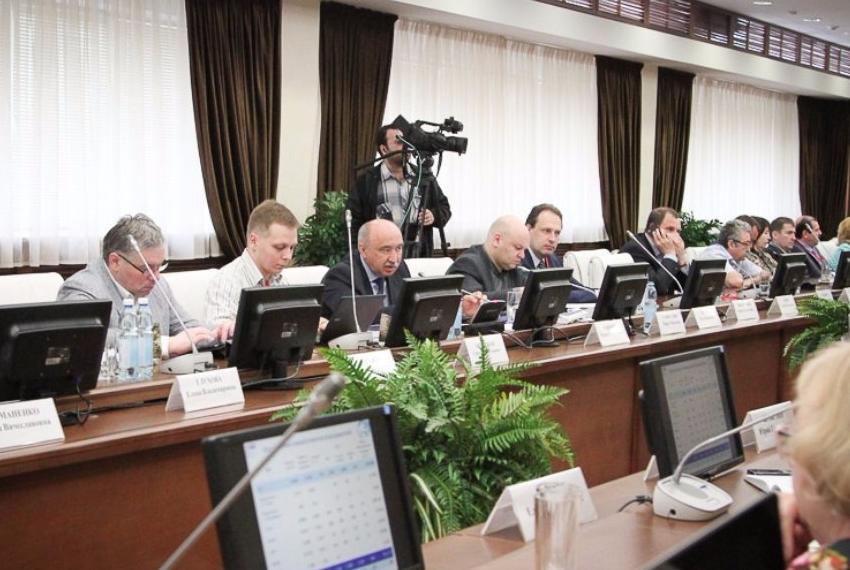 KFU presents its best practice to participating universities of 5-100 project