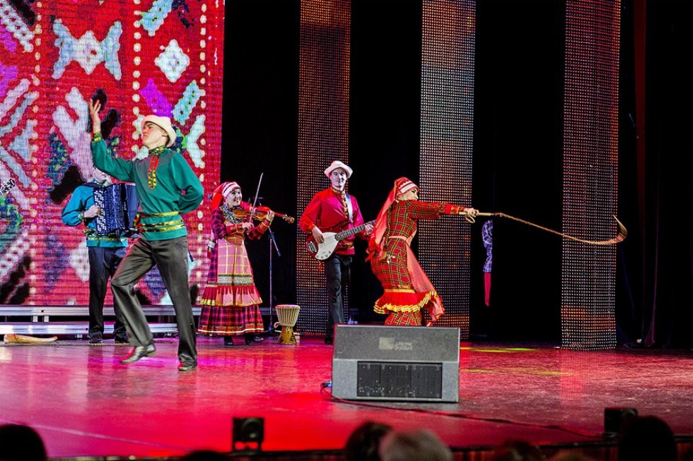 Все началось с судьбоносной песни 'Золотая рыбка' Все началось с судьбоносной песни 'Золотая рыбка'