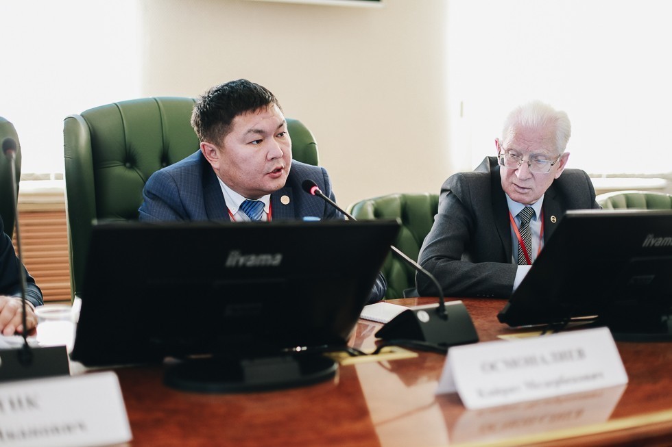 '����� � ���������������� ����': ������������� ������