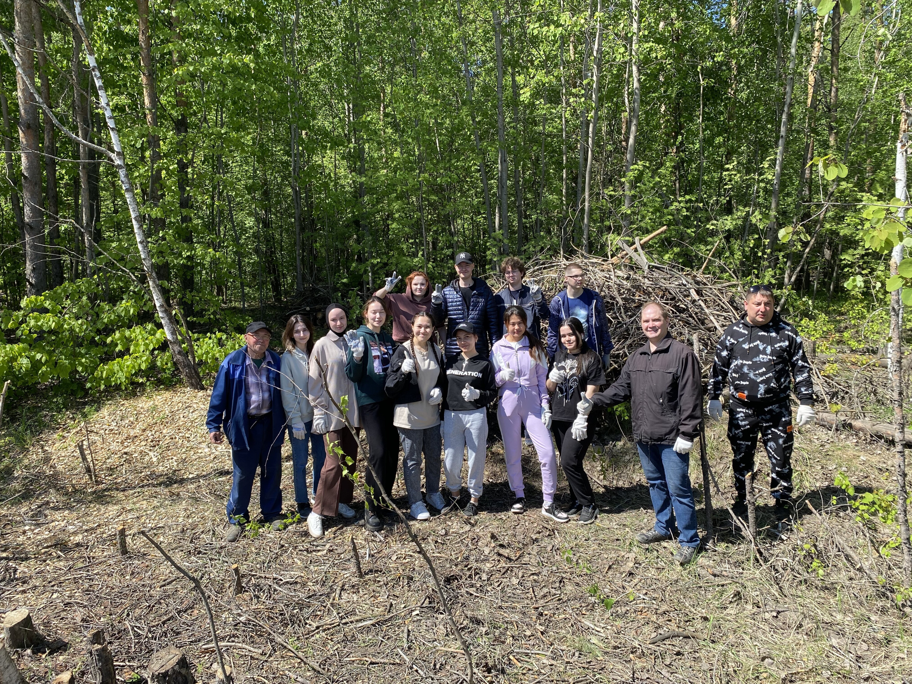 Участие студентов кафедры в акции 'Чистые леса Татарстана' Участие студентов кафедры в акции 'Чистые леса Татарстана'