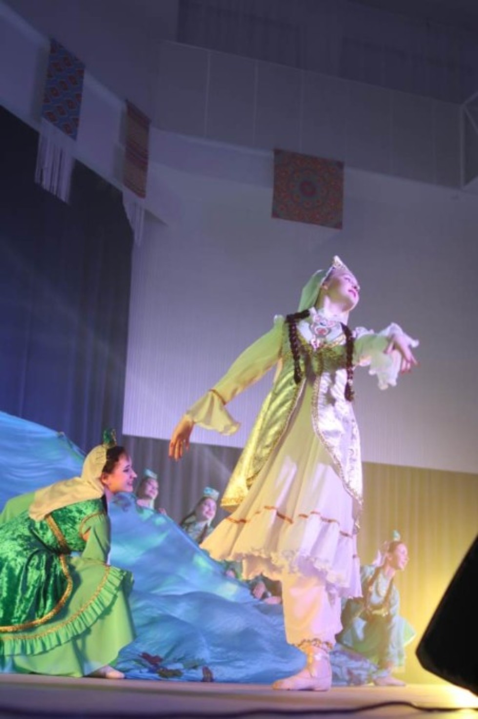 Единство многообразий ,В ИФМК КФУ состоялся Приволжский молодежный фестиваль народного творчества «Национальное достояние»