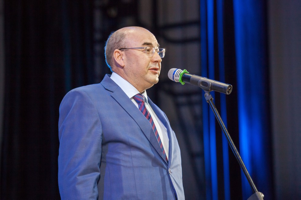 ���� ��� ������ ������� � ���������� ������������� ��������� �� �������� �����