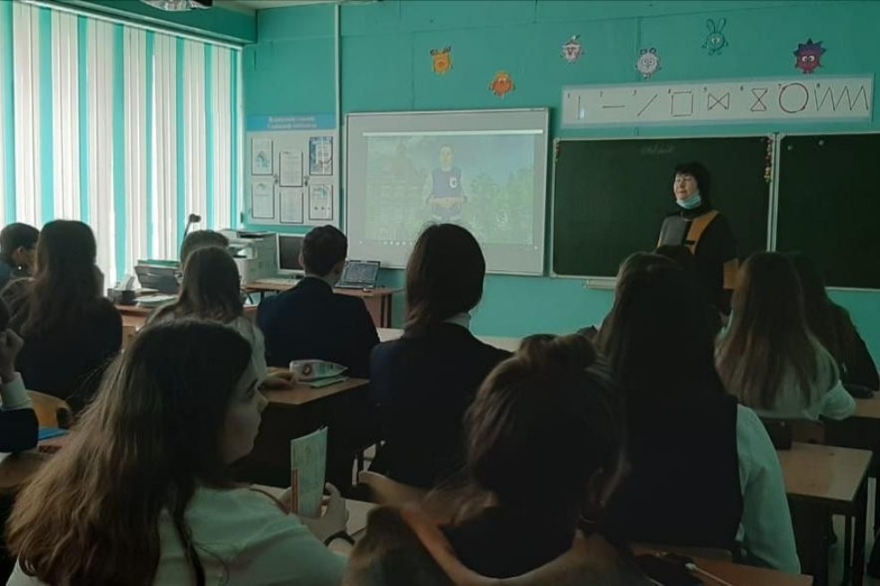 Представители Елабужского института КФУ провели профориентационную работу в Набережных Челнах Представители Елабужского института КФУ провели профориентационную работу в Набережных Челнах