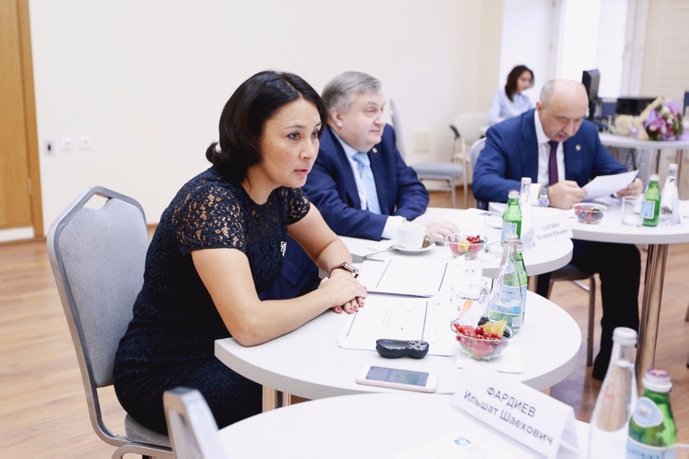 Second Meeting of the International Board of Trustees of the Higher School of Business Second Meeting of the International Board of Trustees of the Higher School of Business