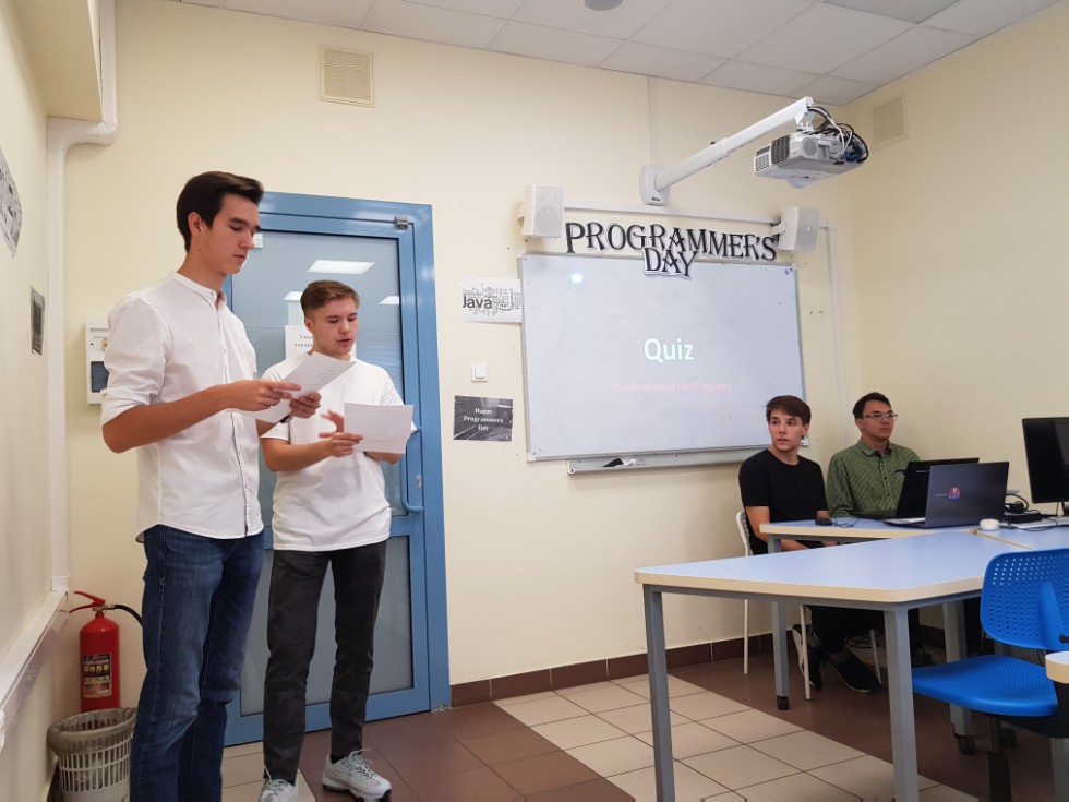 Профессиональный праздник для бакалавров на английском языке Профессиональный праздник для бакалавров на английском языке