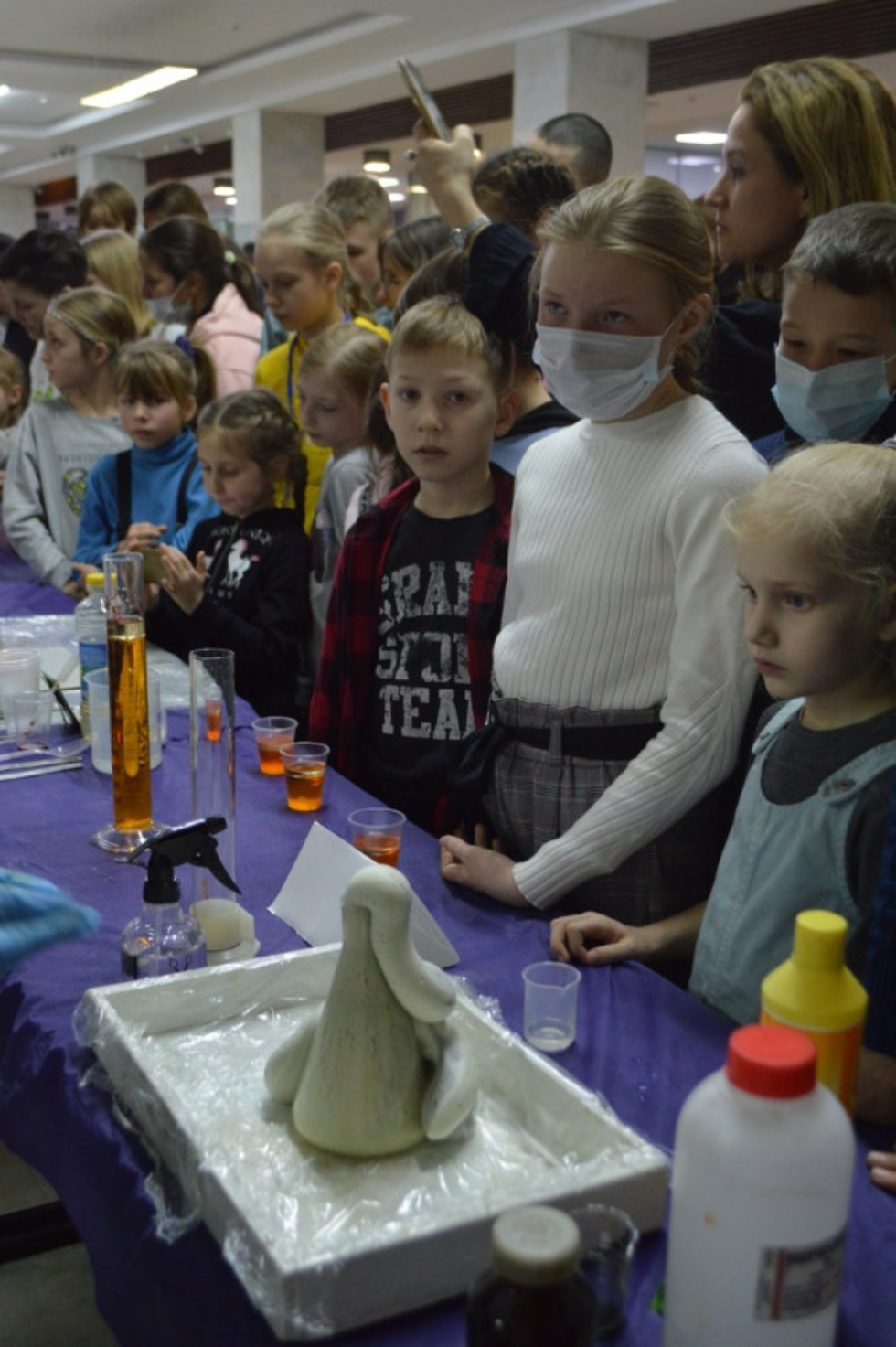 Студенты кафедры химического образования и 'PROНаука в КФУ: Техноночь' Студенты кафедры химического образования и 'PROНаука в КФУ: Техноночь'