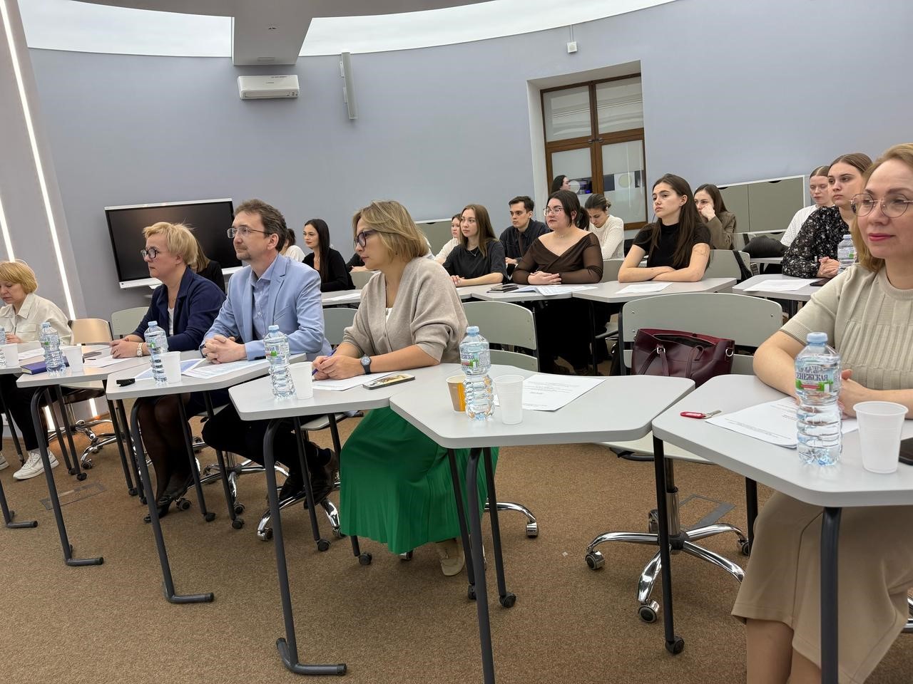 В Институте психологии и образования прошел Международный научный семинар 'Трансформация моделей подготовки педагогов к работе с детьми с РАС в странах БРИКС: дискуссии в поисках качества' В Институте психологии и образования прошел Международный научный семинар 'Трансформация моделей подготовки педагогов к работе с детьми с РАС в странах БРИКС: дискуссии в поисках качества'