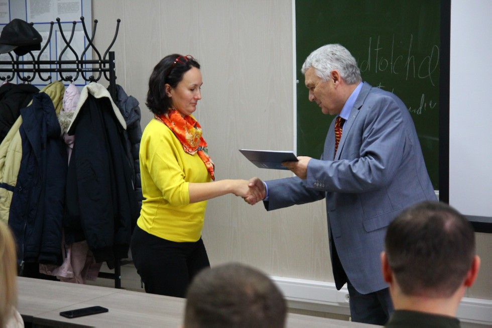 ����� ��������� ������������ 