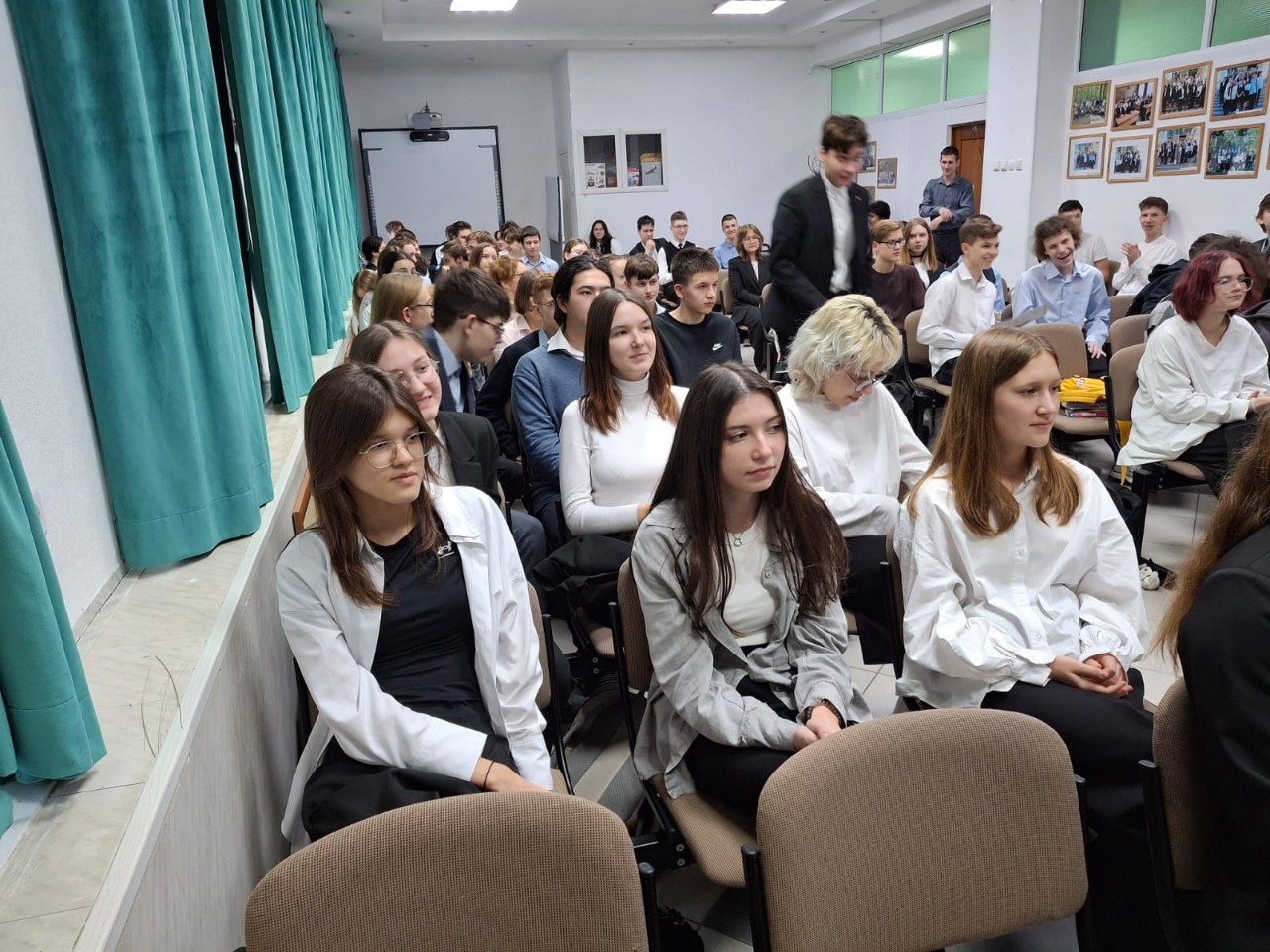 Представители Совета ветеранов КФУ посетили лицей №131 Представители Совета ветеранов КФУ посетили лицей №131