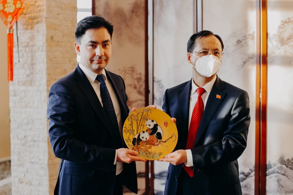 ���� ���������� ����� ������������� � ����������� ����������� ���