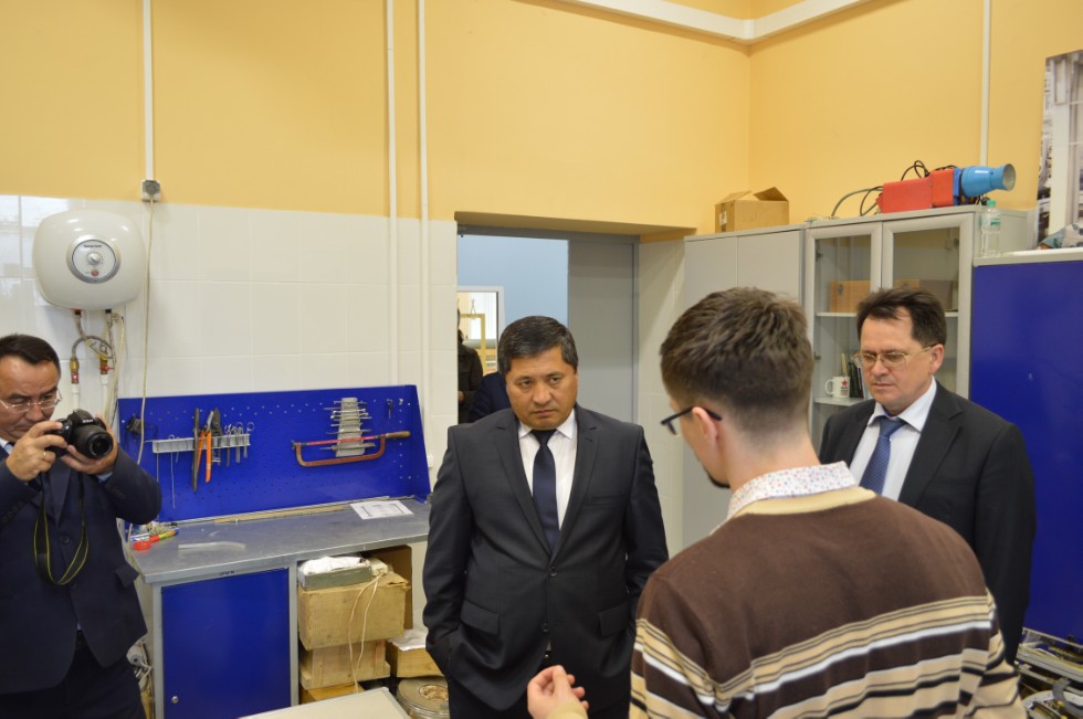 ��������� ������������� ���������-������������� ���������(����������) �������� ���������� �������� � ���������-������������ ������ ���