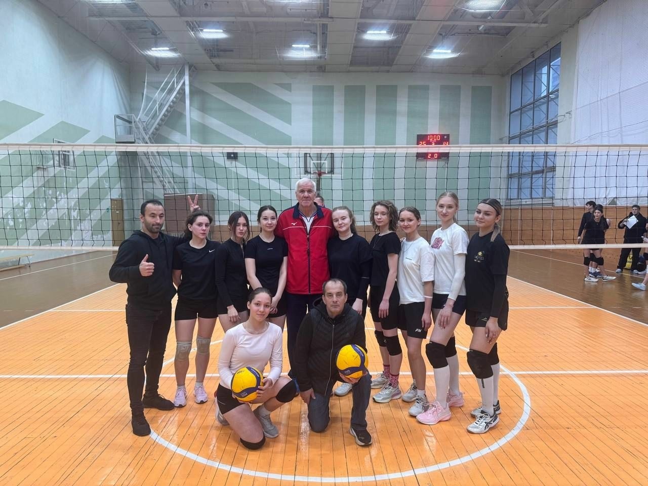 Уверенная победа наших волейболисток! Уверенная победа наших волейболисток!