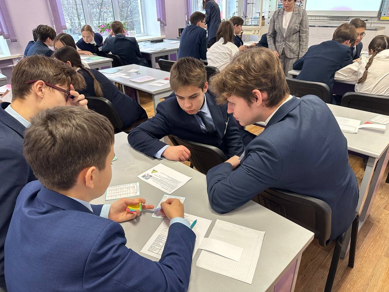 V ������������� ���������� ������-��������������� �����-�������