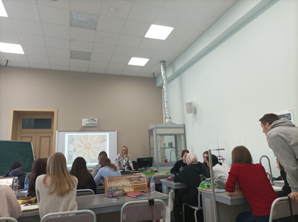 ������ '�����+' �������� ����� � ������� ��������� 3 �����