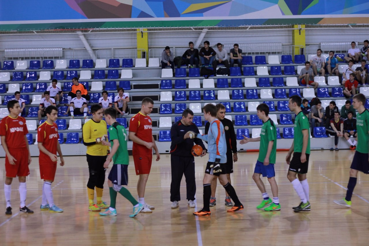 Футболисты продолжают борьбу за звание победителя соревнований по мини-футболу в рамках Спартакиады студентов и аспирантов КФУ.