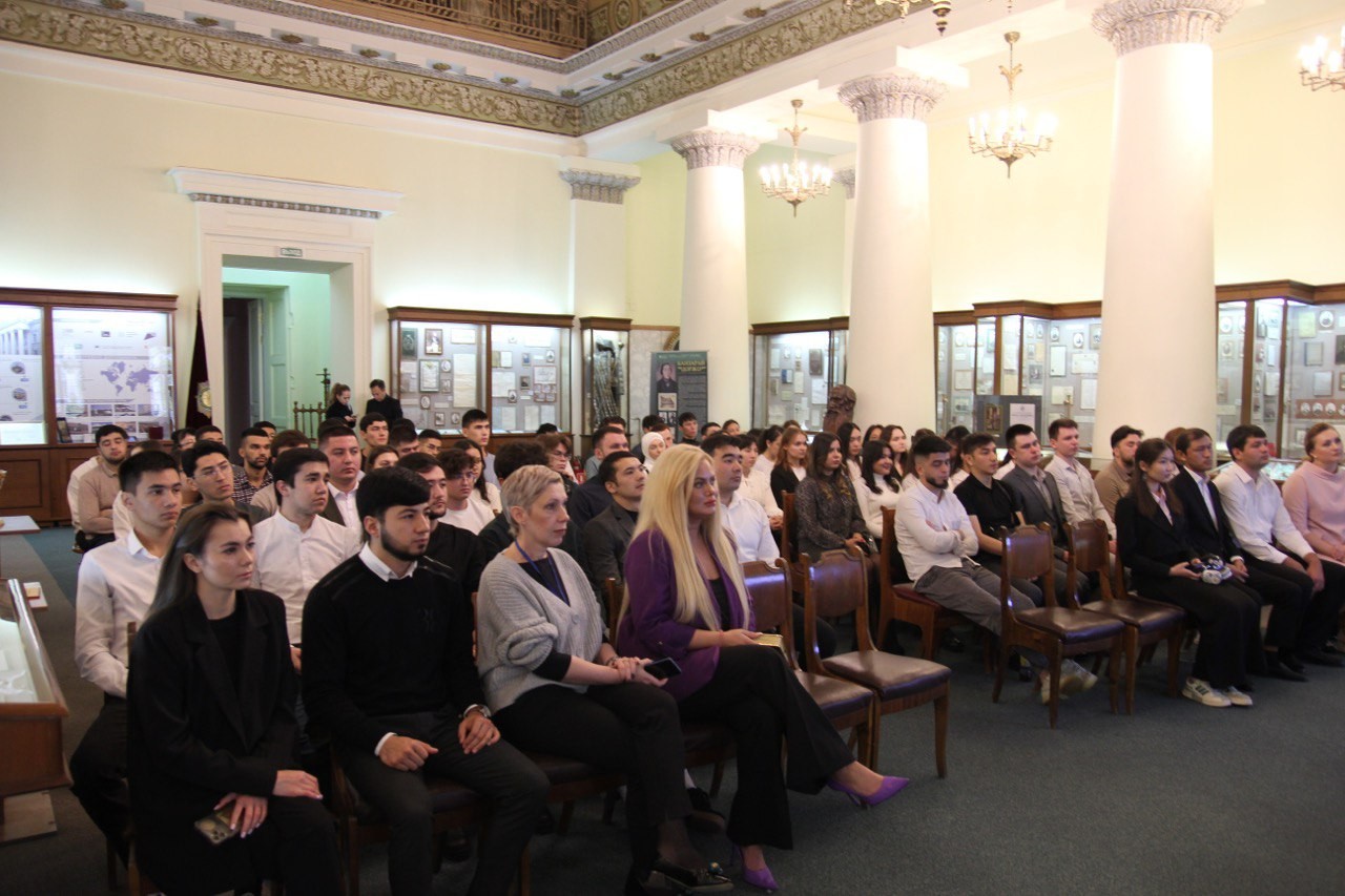 Хоким Джизакской области Эргаш Салиев встретился с соотечественниками в Казанском университете Хоким Джизакской области Эргаш Салиев встретился с соотечественниками в Казанском университете