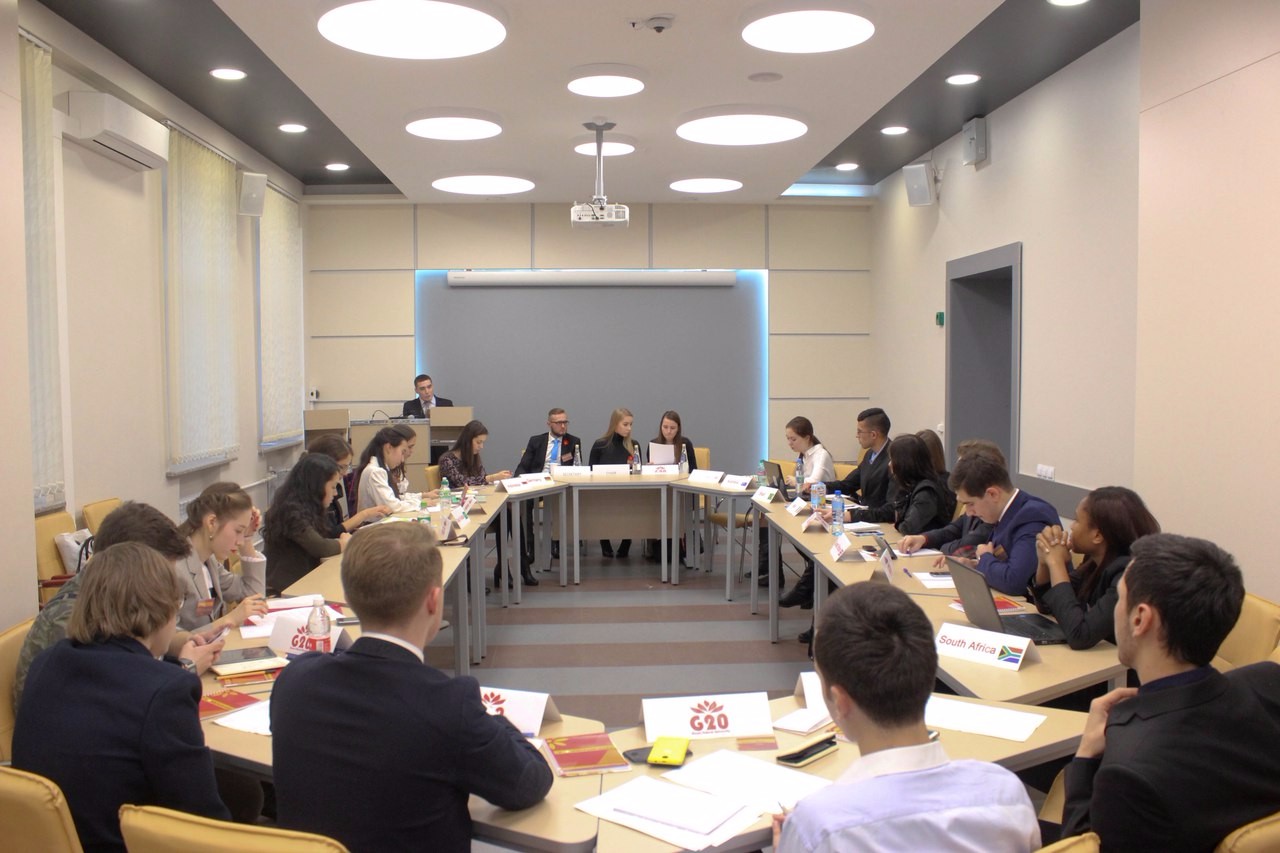 В КФУ прошла Молодежная модель G20 В КФУ прошла Молодежная модель G20