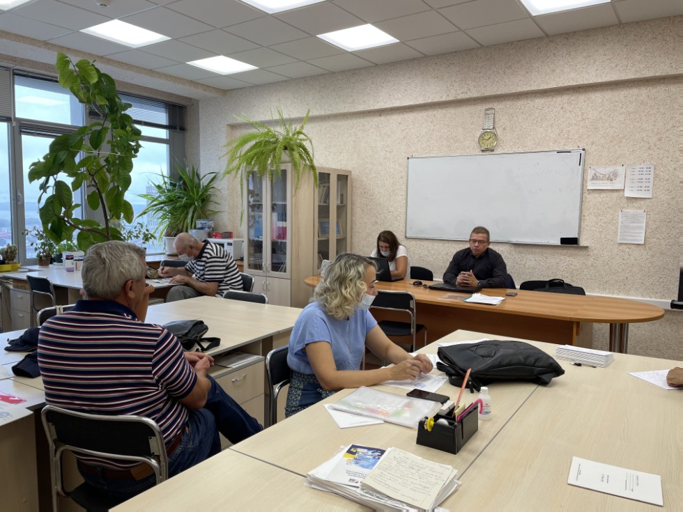 Заседание кафедры прикладной математики Заседание кафедры прикладной математики