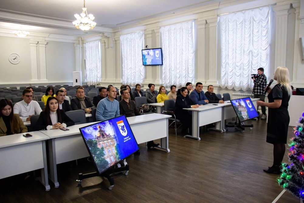 Students of advanced training courses from Termez received certificates