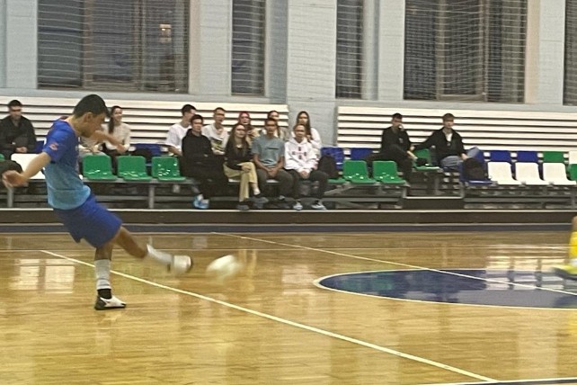 В Казани прошли соревнования по мини-футболу В Казани прошли соревнования по мини-футболу