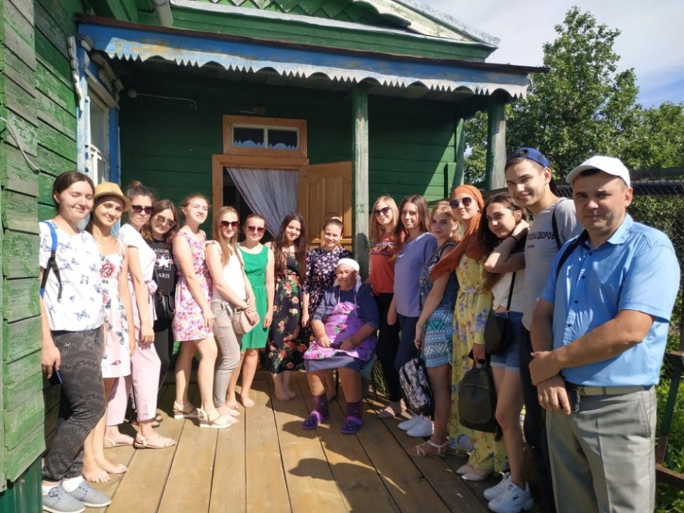 Студентлар Дөбъяз һәм Олы Битаман авылларына экспедициядә булдылар Студентлар Дөбъяз һәм Олы Битаман авылларына экспедициядә булдылар