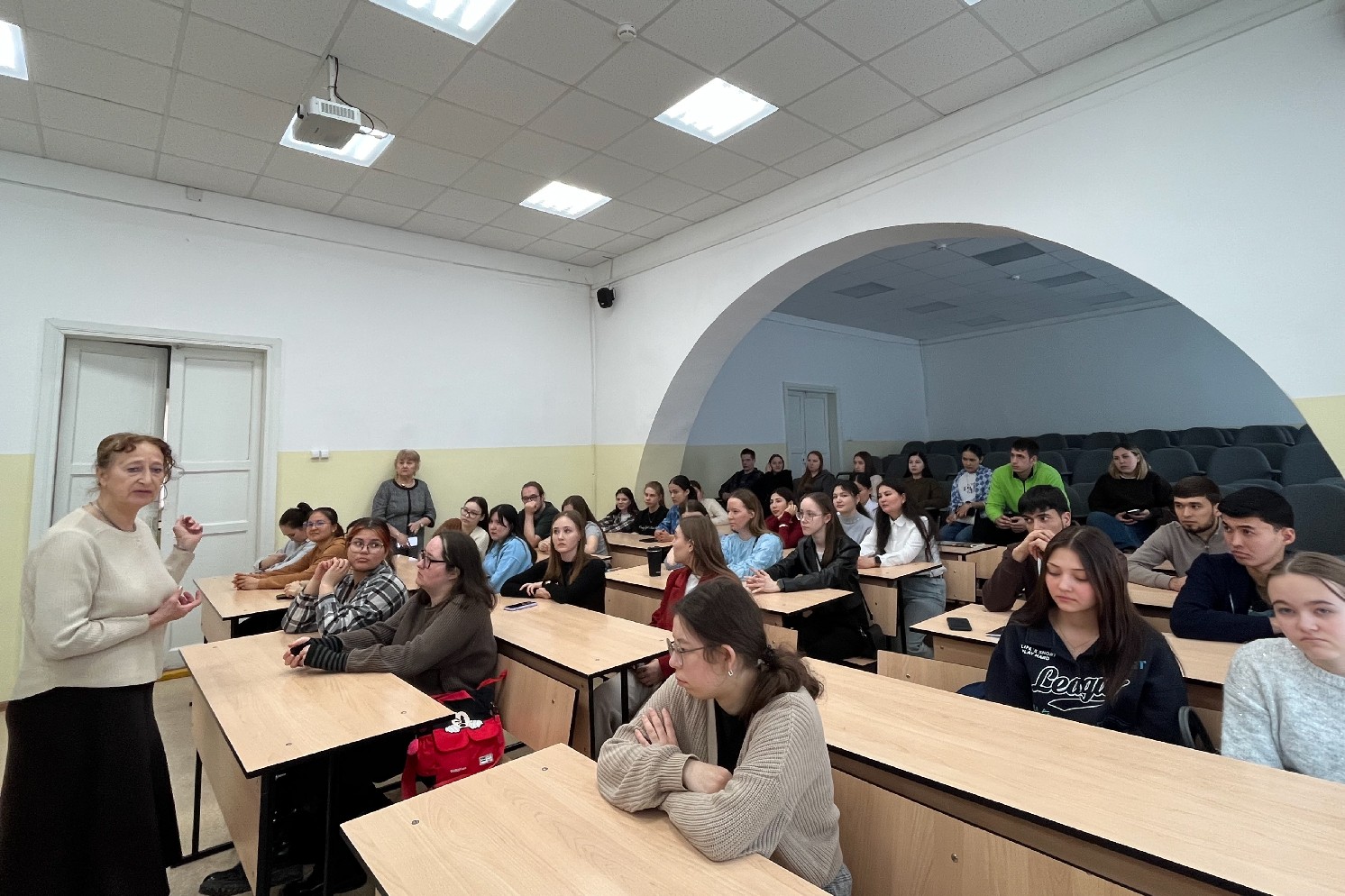 Образовательная гостиная Елабужского института: опыт для студентов Образовательная гостиная Елабужского института: опыт для студентов