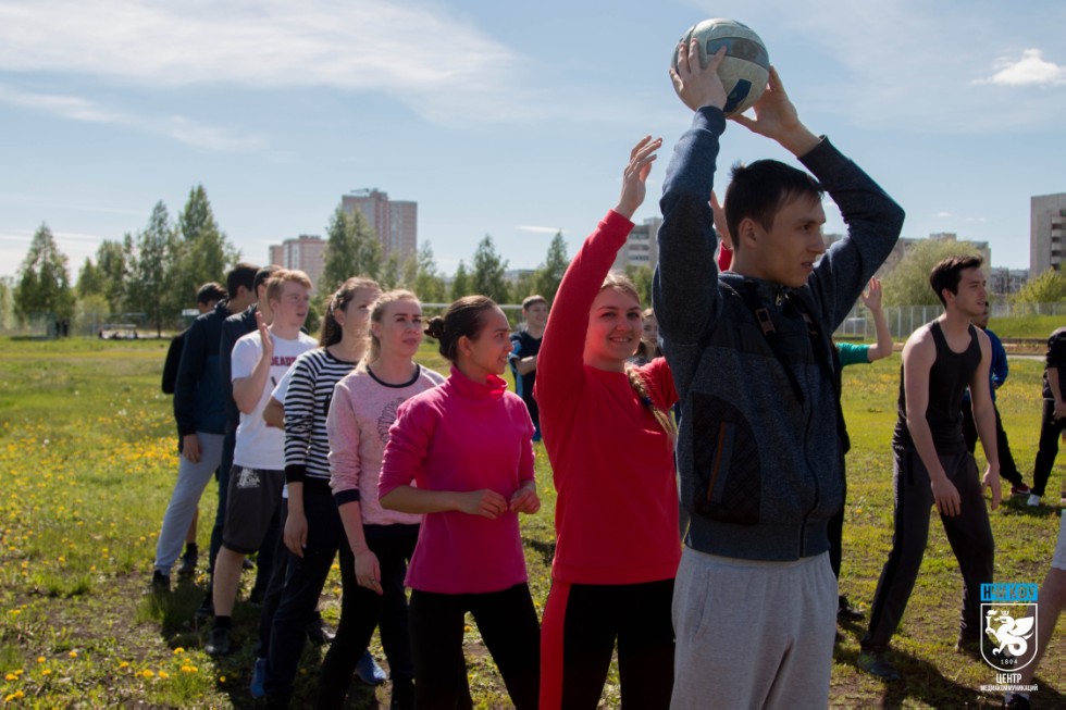 Инженерно-экономический колледж провел 'Веселые старты' в рамках конкурса 'Лучшее отделение НЧИ КФУ' Инженерно-экономический колледж провел 'Веселые старты' в рамках конкурса 'Лучшее отделение НЧИ КФУ'