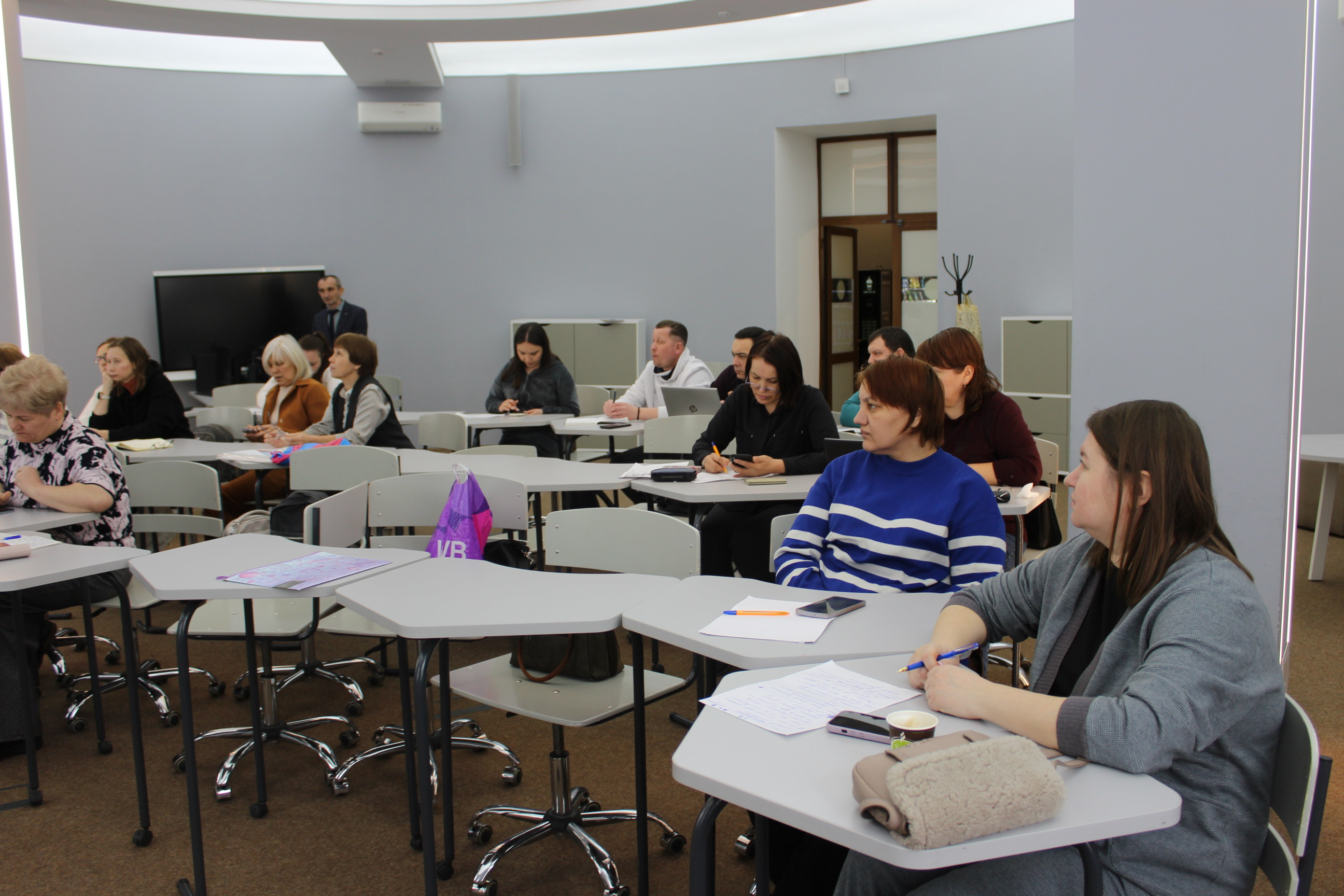 ������������� ��������� � �������� ��������: �� ������������ � �����������