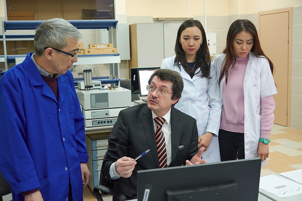 Сотрудничество Химического института им. А.М. Бутлерова с Актюбинским региональным государственным университетом им. К. Жубанова Сотрудничество Химического института им. А.М. Бутлерова с Актюбинским региональным государственным университетом им. К. Жубанова