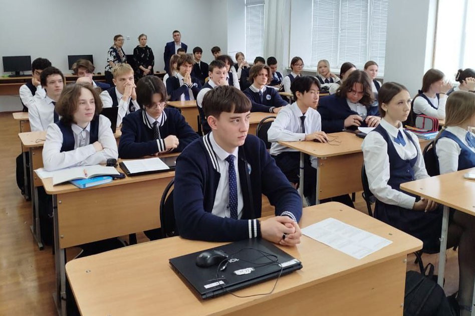 Научный десант высадился в 'Инженерно ? технологический лицей' Научный десант высадился в 'Инженерно ? технологический лицей'