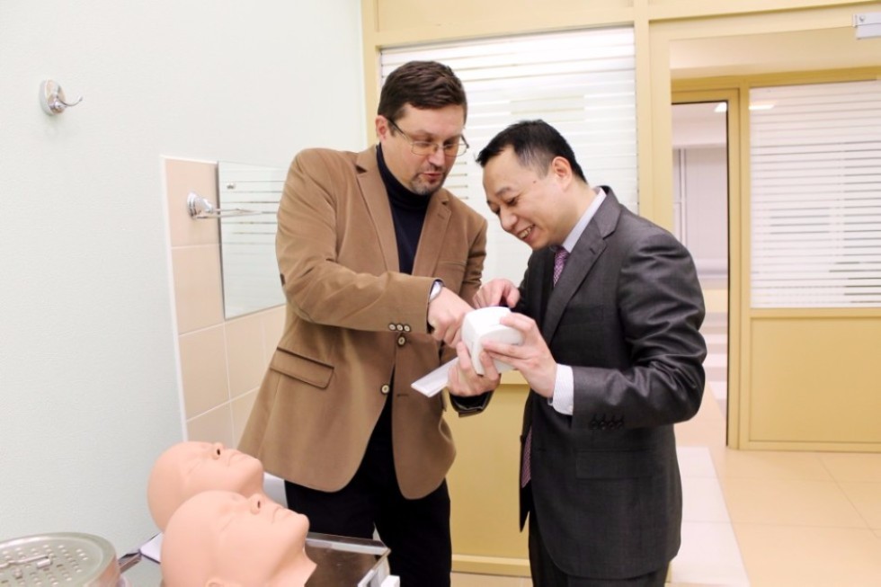 Officials of Four Consulates Visited Kazan University