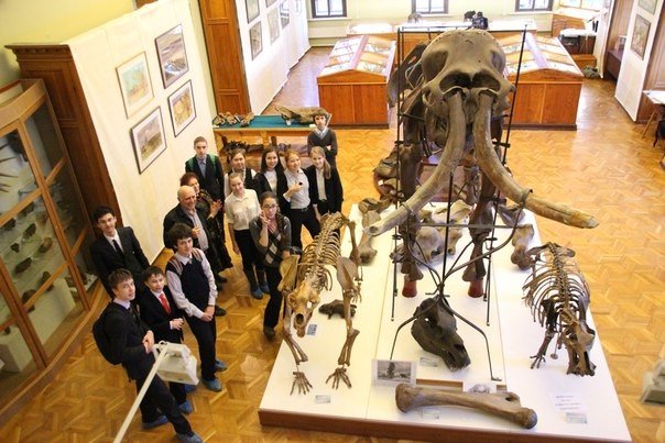 9� � ������������� ����� ���