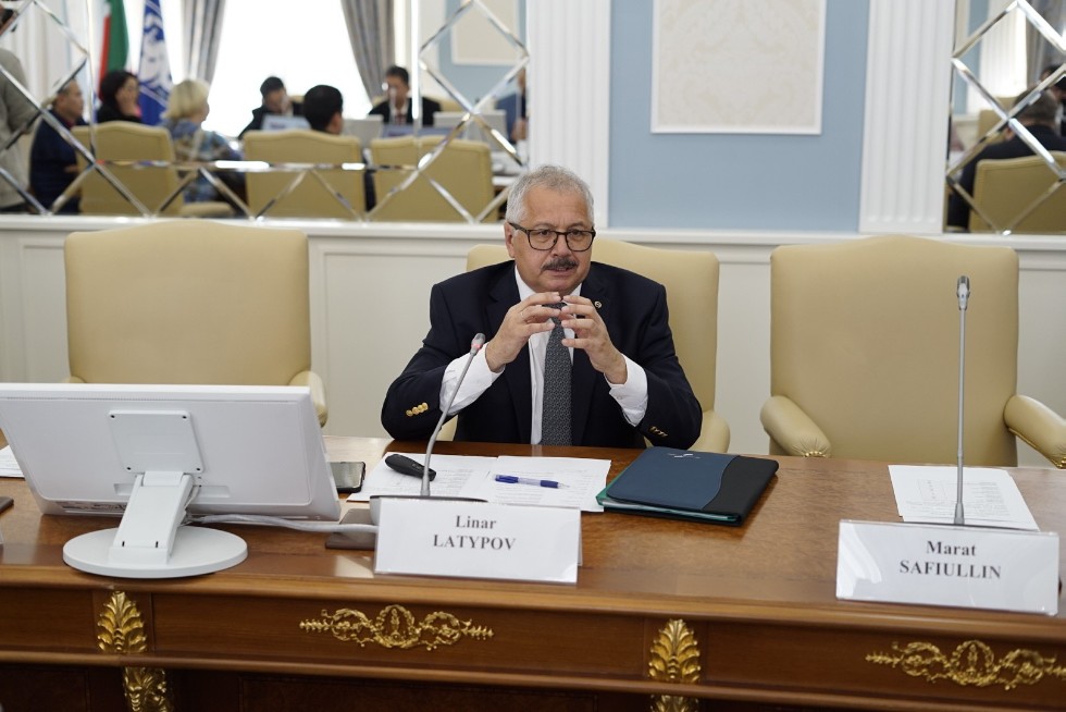 Student recruitment and other matters discussed with Chengdu company Beijing Tianfu and Sichuanese schools