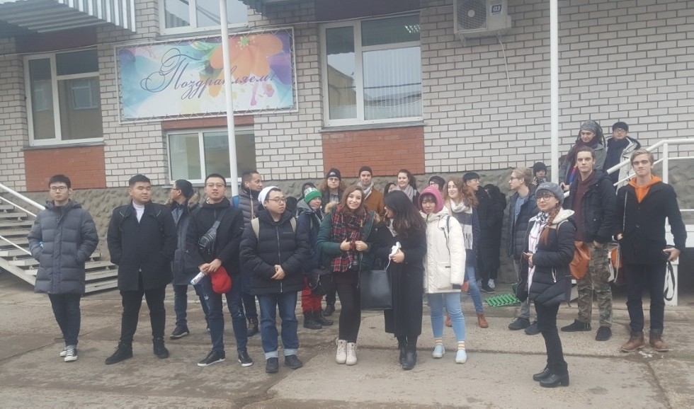 Кукмор, студенты и их валенки Кукмор, студенты и их валенки