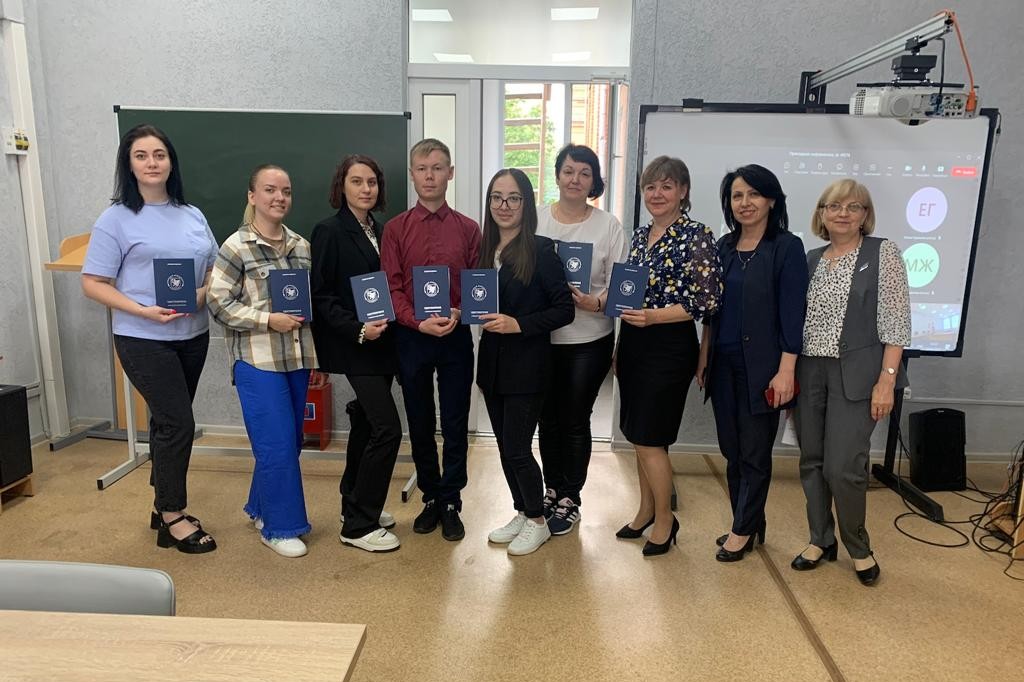 В рамках реализации гранта Владимира Потанина состоялись курсы повышения квалификации 'Проектно-исследовательская деятельность в STEAM' В рамках реализации гранта Владимира Потанина состоялись курсы повышения квалификации 'Проектно-исследовательская деятельность в STEAM'