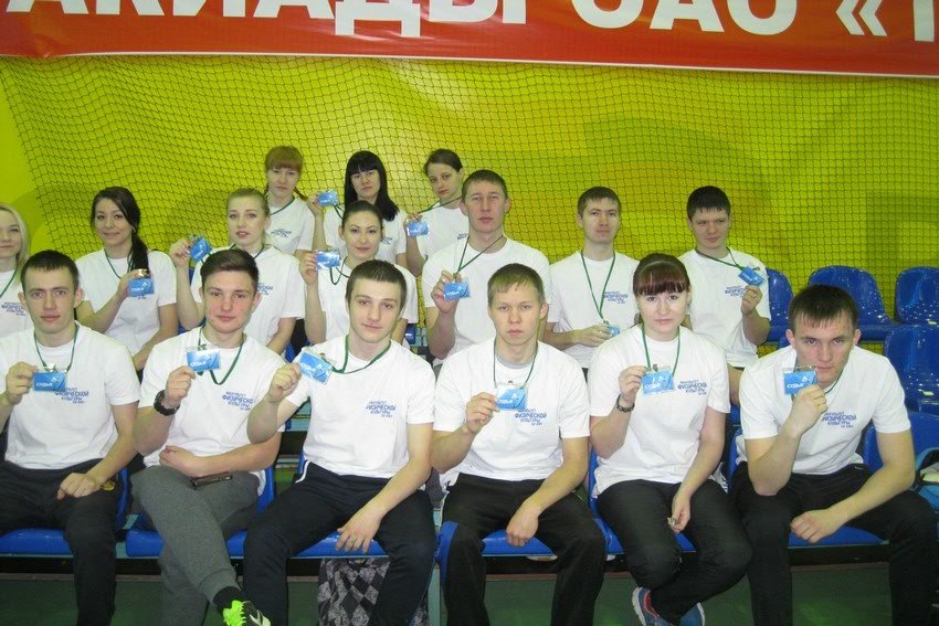 Студенты и преподаватели Елабужского института КФУ стали победителями в лыжном забеге 'Лыжня России-2015' Студенты и преподаватели Елабужского института КФУ стали победителями в лыжном забеге 'Лыжня России-2015'