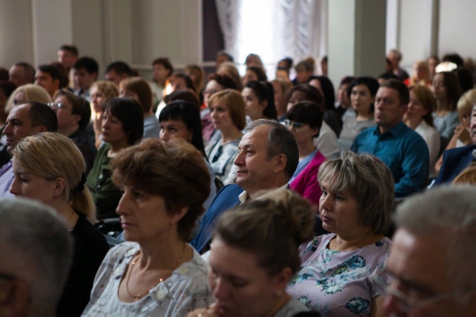 В Елабужском институте КФУ прошло совещание трудового коллектива В Елабужском институте КФУ прошло совещание трудового коллектива