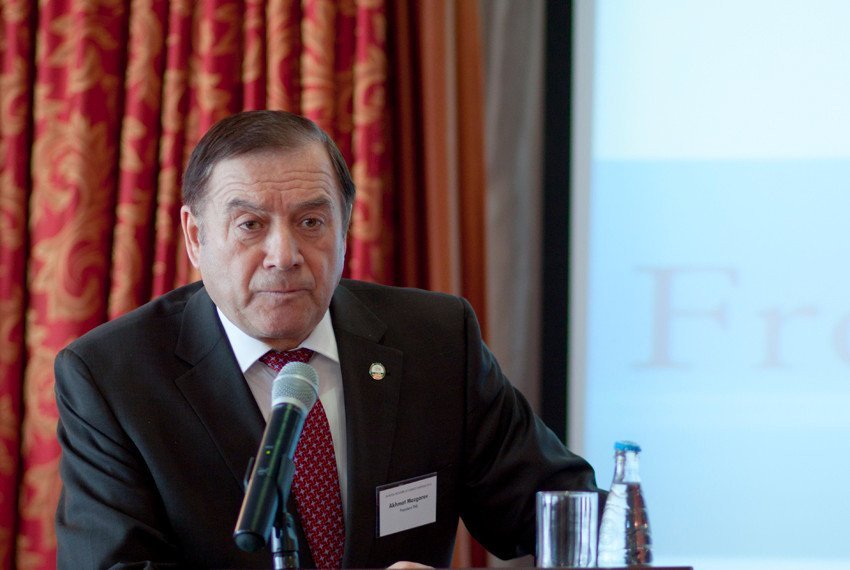 British-Russian symposium Frontiers of Science 2013 opens in Kazan