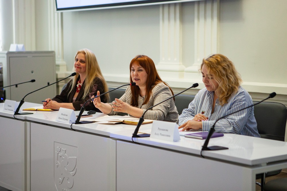 В Елабужском институте КФУ стартовали курсы повышения квалификации для преподавателей Кыргызско-Узбекского Международного университета имени Б.Сыдыкова В Елабужском институте КФУ стартовали курсы повышения квалификации для преподавателей Кыргызско-Узбекского Международного университета имени Б.Сыдыкова