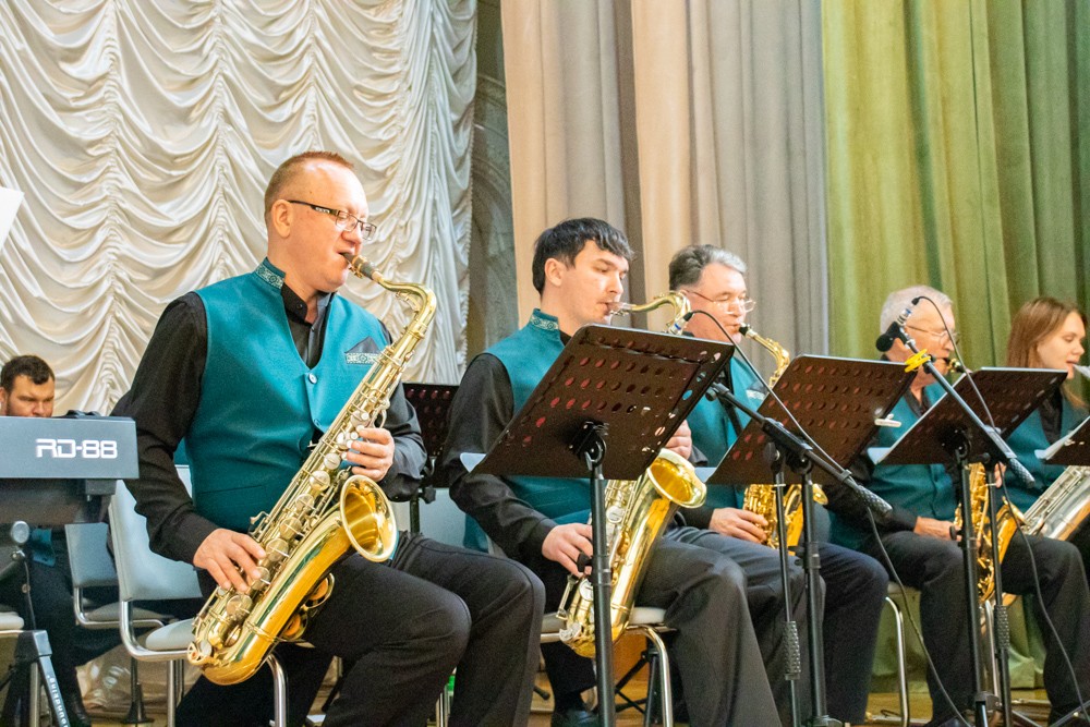 Джазовые мелодии в честь Дня учителя: Джазовые мелодии в честь Дня учителя: