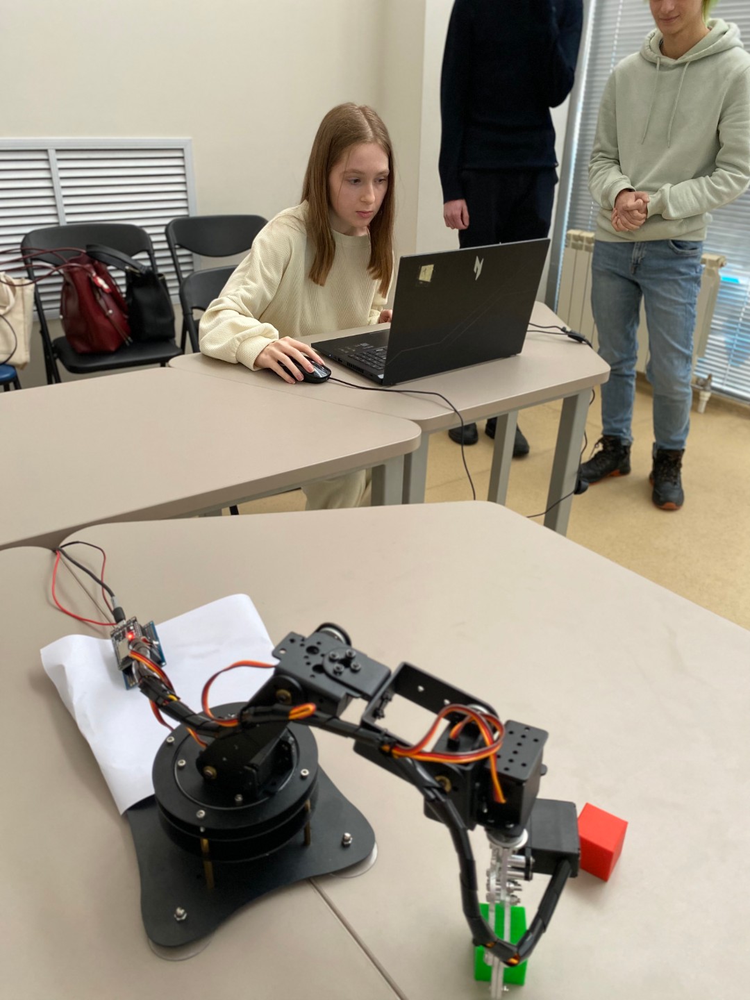 От конфликтологии до космоса: студенты КФУ приняли участие в фестивале От конфликтологии до космоса: студенты КФУ приняли участие в фестивале