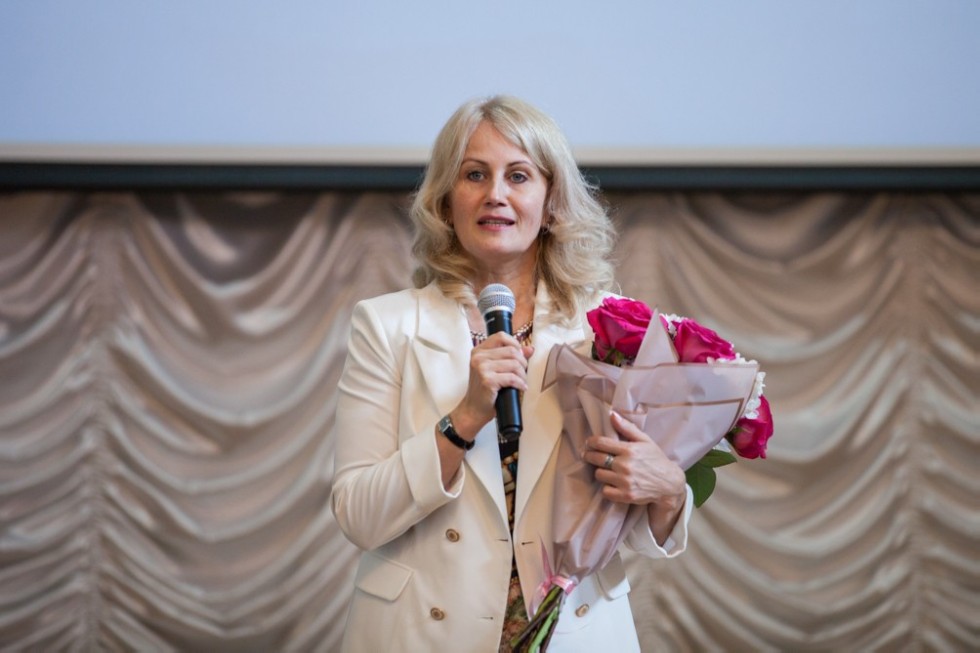 В Елабужском институте КФУ состоялось торжественное закрытие XI Международного фестиваля школьных учителей В Елабужском институте КФУ состоялось торжественное закрытие XI Международного фестиваля школьных учителей