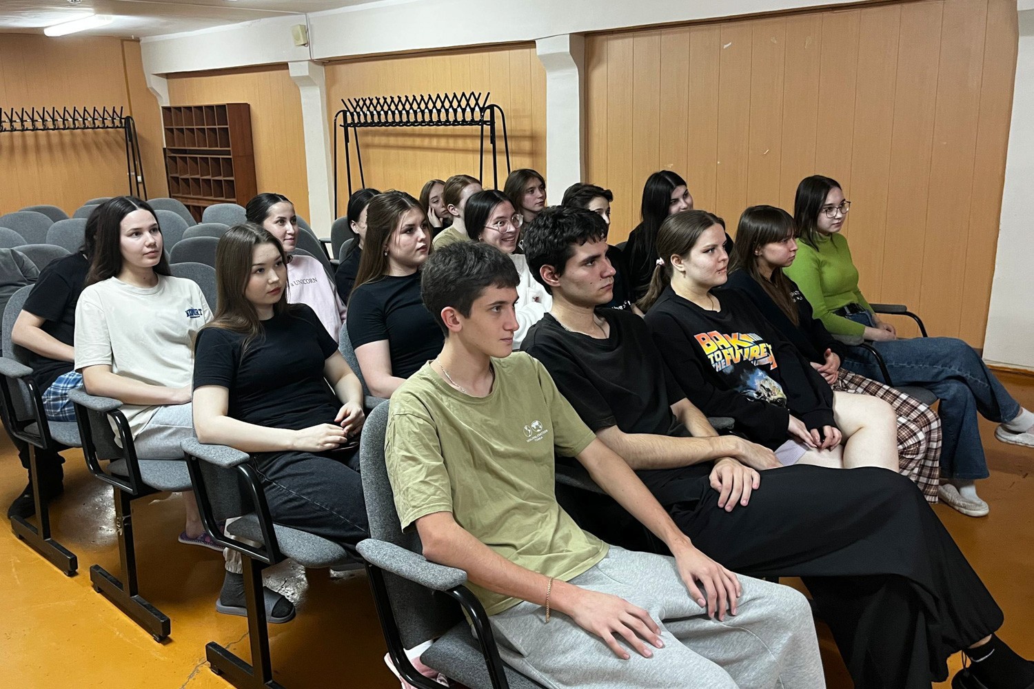 Студенты обсудили значение Дня народного единства Студенты обсудили значение Дня народного единства