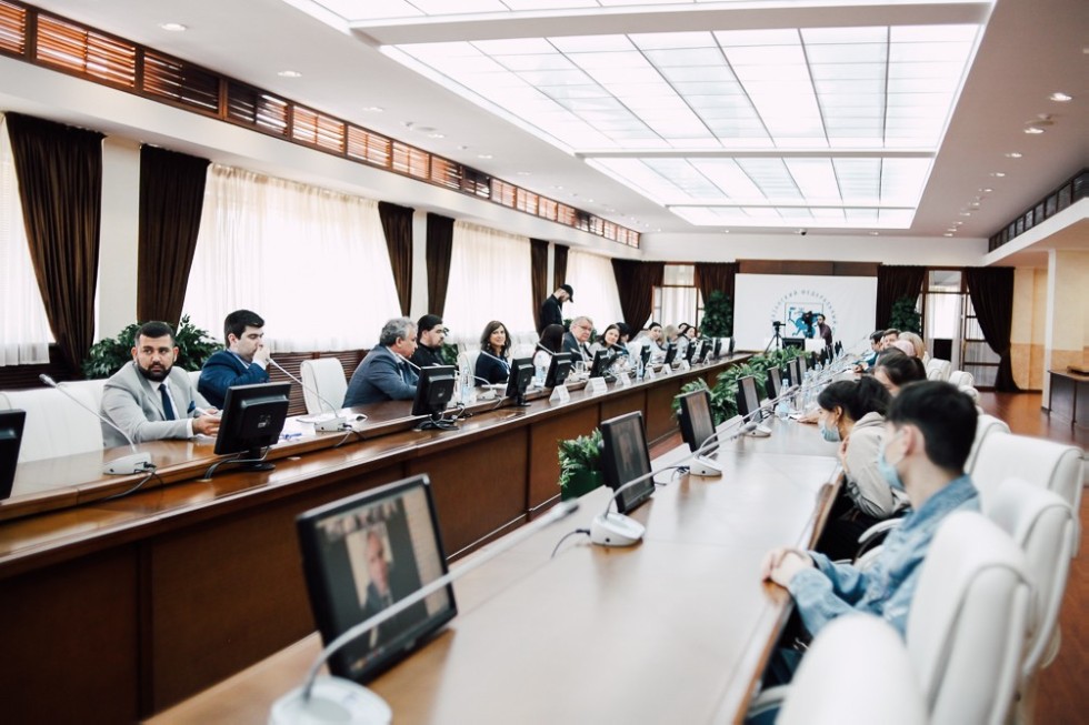 ������ ���� ������ ������������� ����������� '������ ? �����������: ������������ ���� ���������������� � �������������������� ��������'