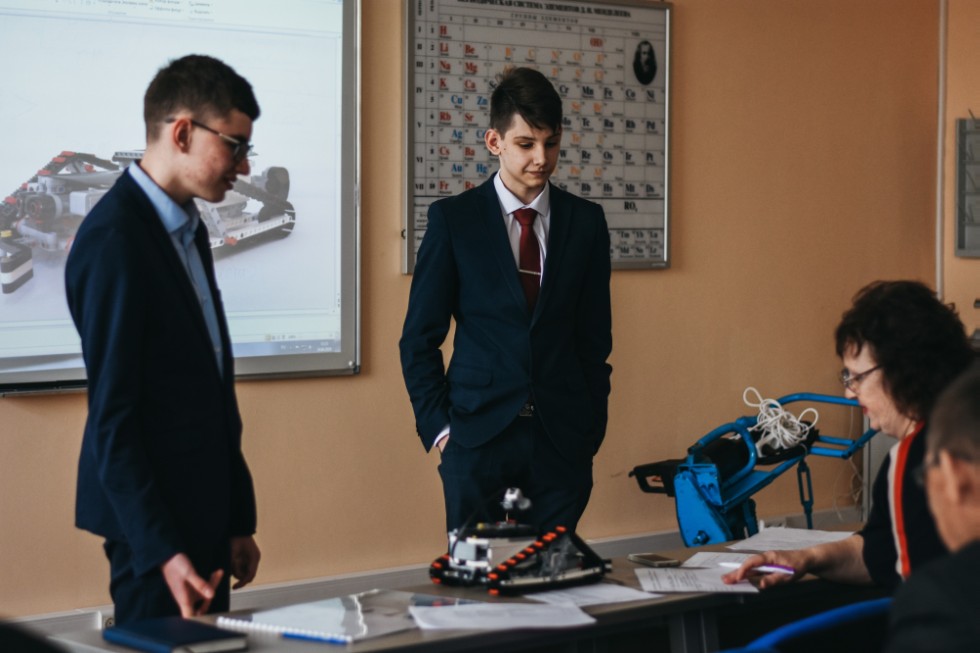 ����� ��������� ���� ������������� 