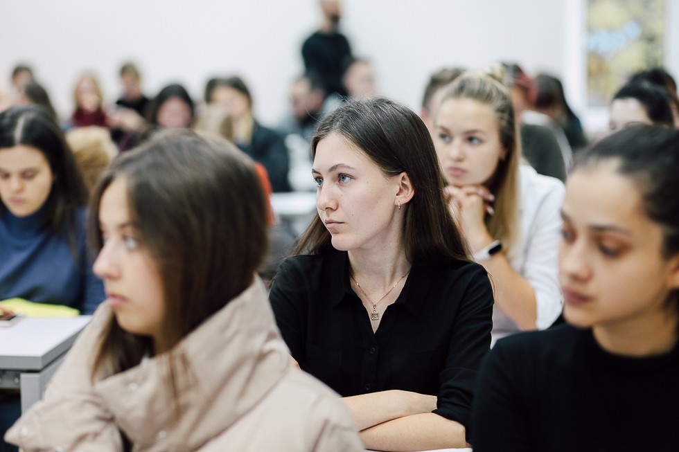 � ������ ����� ������������� ��������� � �������������� ������ ���������(������������)