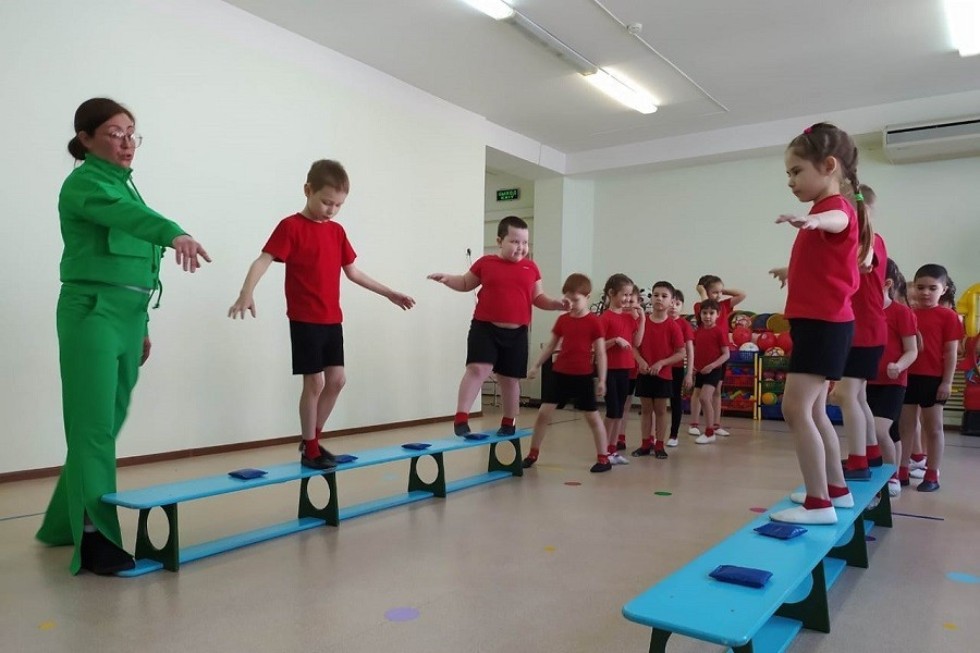 'Школа мяча' для инструкторов по физической культуре ДОО в рамках курсов повышения квалификации 'Школа мяча' для инструкторов по физической культуре ДОО в рамках курсов повышения квалификации