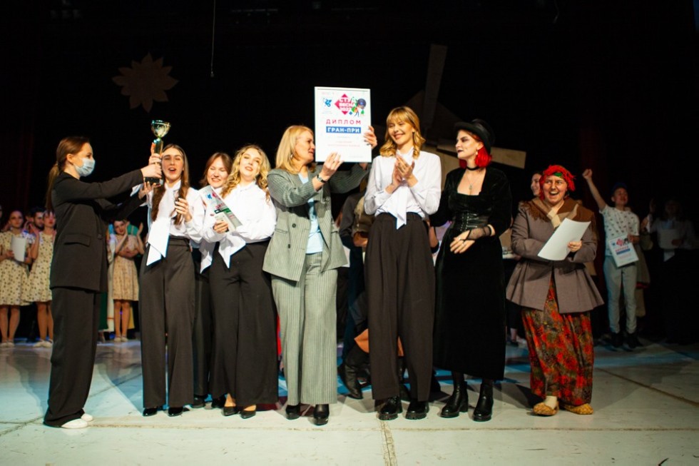 ������� � ������, � ������������ ��� ������, � �������� ���� � ������������ ������