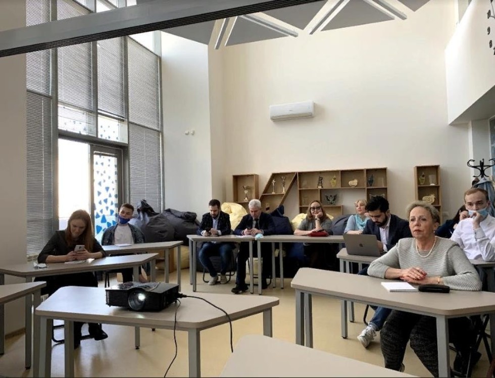 Встреча с представителями вузов Свердловской области в рамках обмена опытом в области молодежной политики. Встреча с представителями вузов Свердловской области в рамках обмена опытом в области молодежной политики.