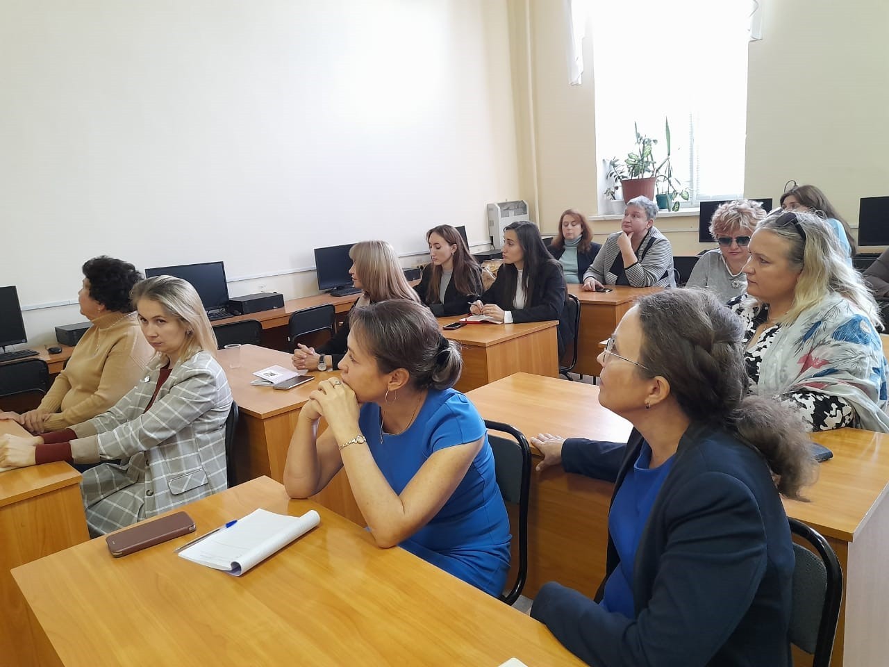 Заседание кафедры начального образования Института психологии и образования Заседание кафедры начального образования Института психологии и образования